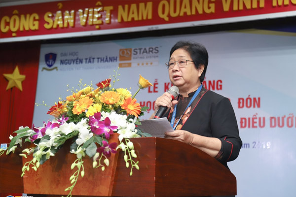 chao don tan sinh vien khoa dieu duong nam 2019 3