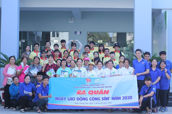 dh nguyen tat thanh lan toa net dep tet van minh 2