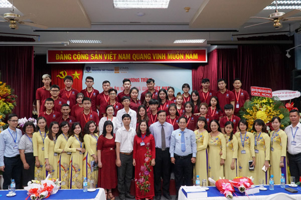 khoa y tung bung ky niem 37 nam ngay nha giao viet nam 20/11